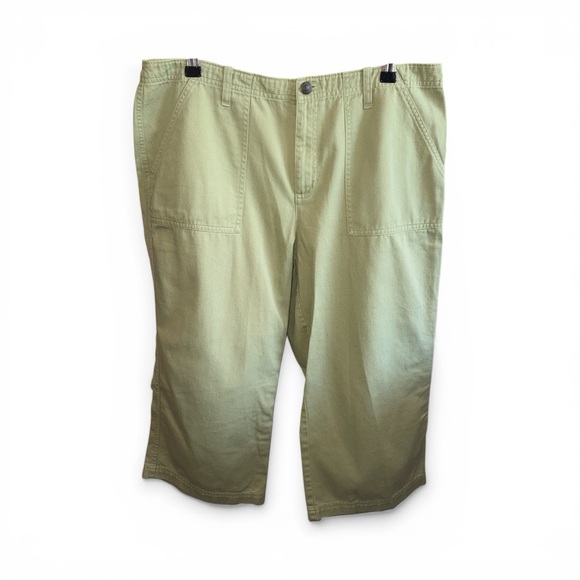 Liz Claiborne Pants - Liz Claiborne Light Green 100% Cotton Capri Utility Style Casual Pants Size 12